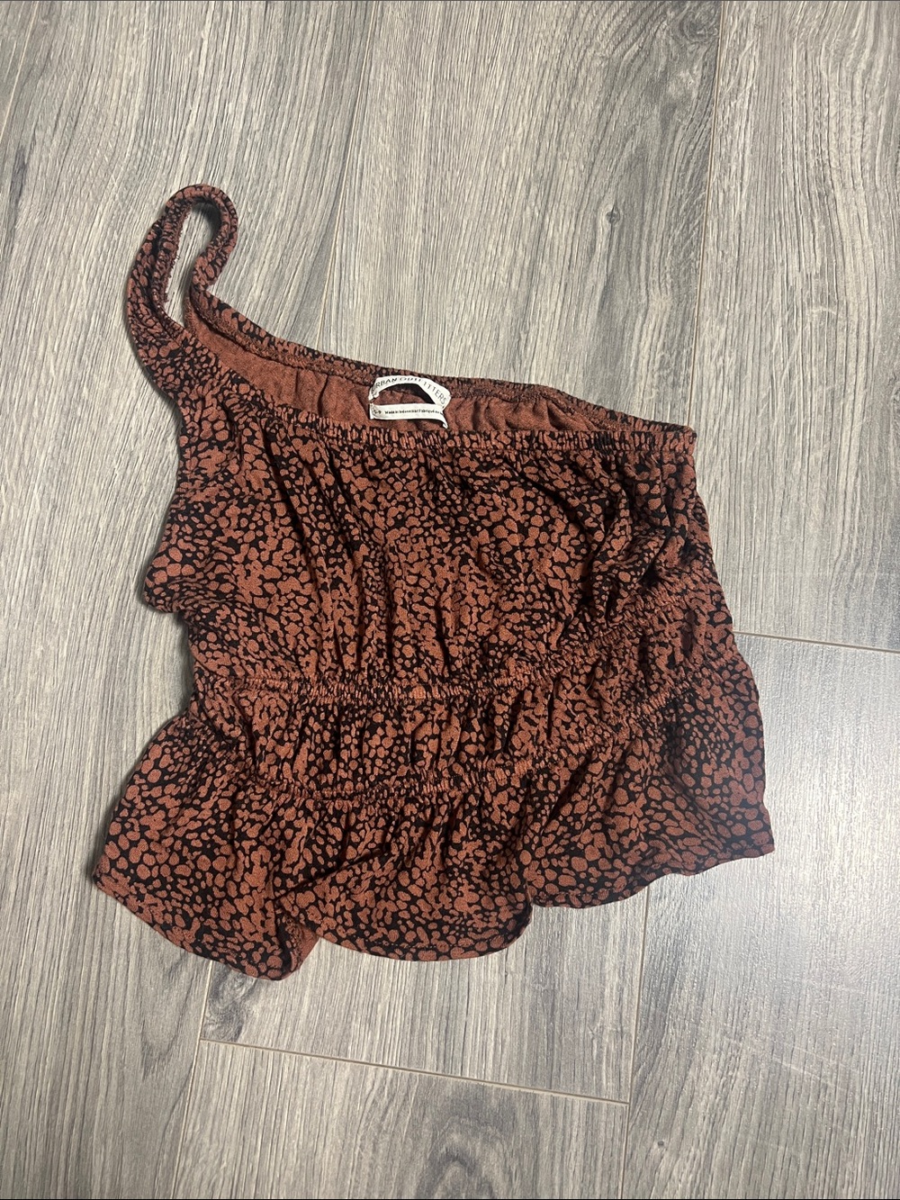 Urban Outfitters One-Shoulder Rust and Black Patterned Crop Top - Picture 5 of 5